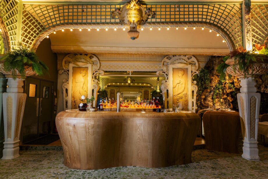 Bar du restaurant Le Chapon fin une Rénovation par l'agence d'architecture intérieure David Dalidec