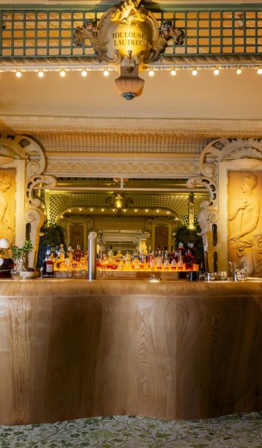 Bar du restaurant Le Chapon fin une Rénovation par l'agence d'architecture intérieure David Dalidec