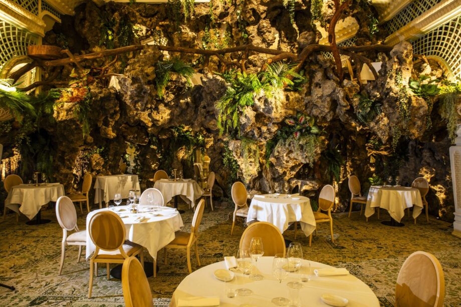 Salle du restaurant Le Chapon fin une Rénovation par l'agence d'architecture intérieure David Dalidec